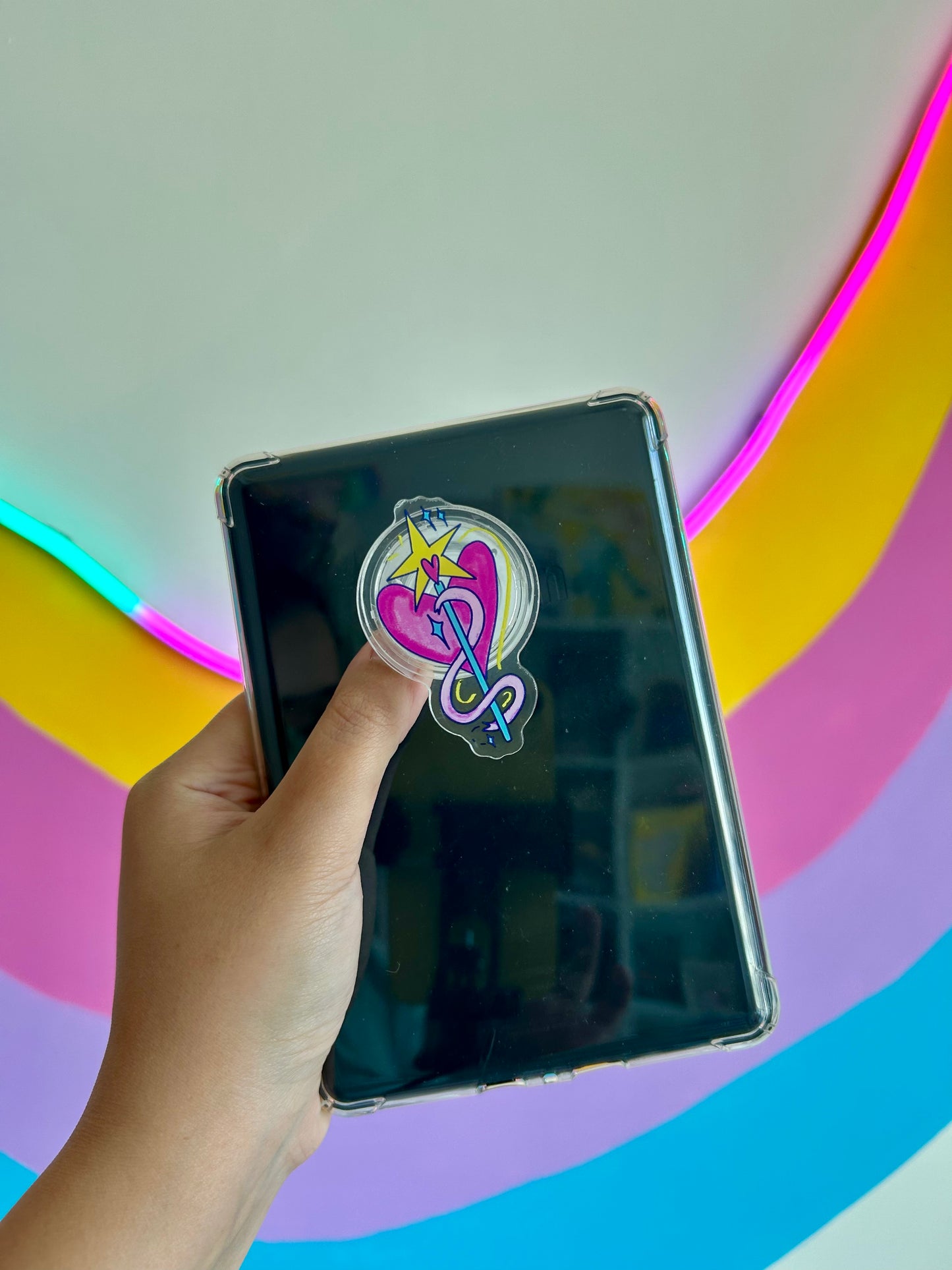 Fantasy phone/e-reader grip